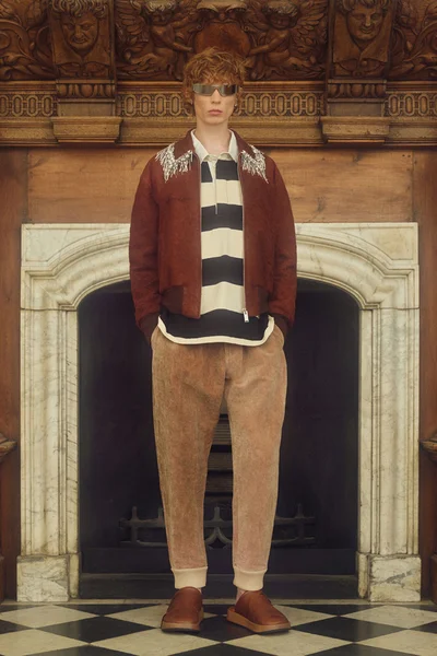 Look 26